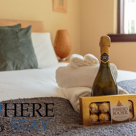 Lovely Apartment By The Hillwood Park-Free Parking EDI Exteriér fotografie