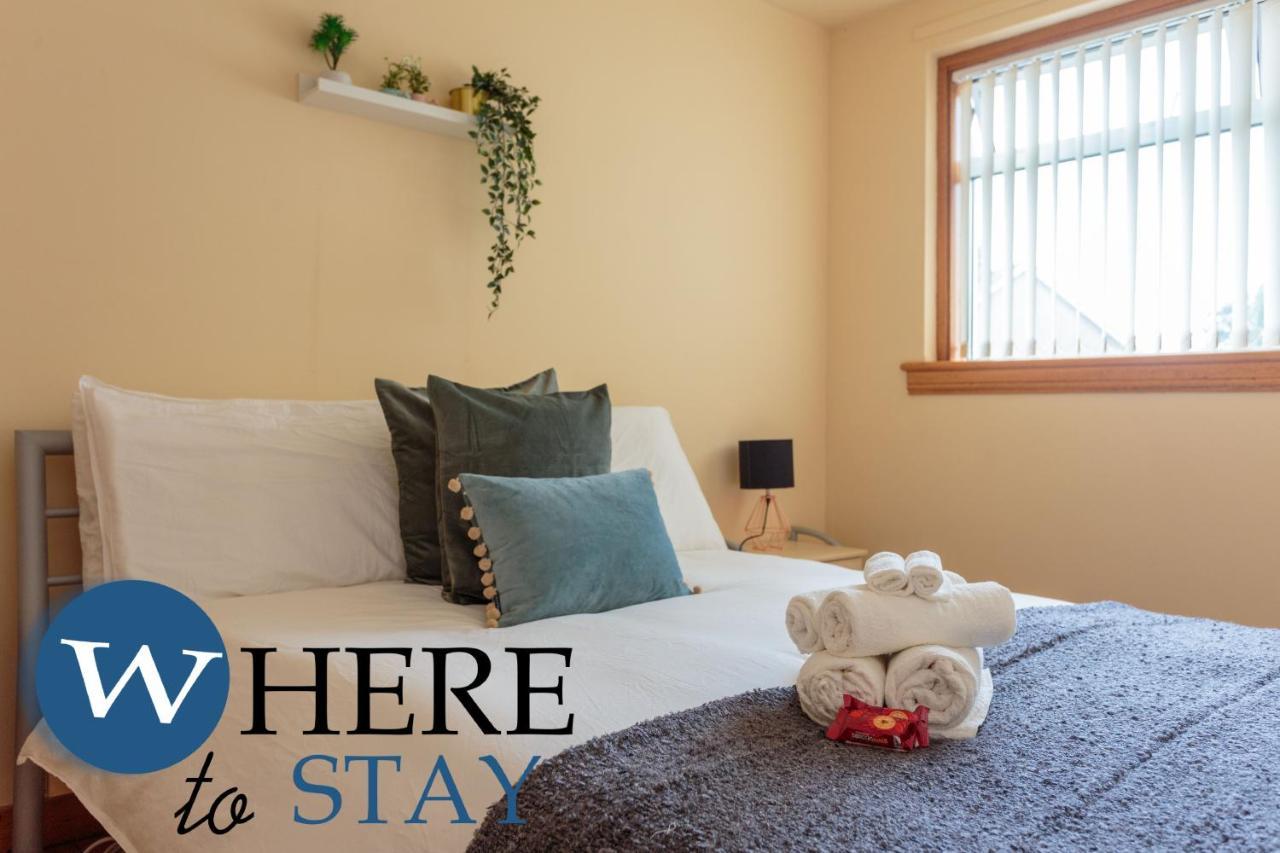 Lovely Apartment By The Hillwood Park-Free Parking EDI Exteriér fotografie