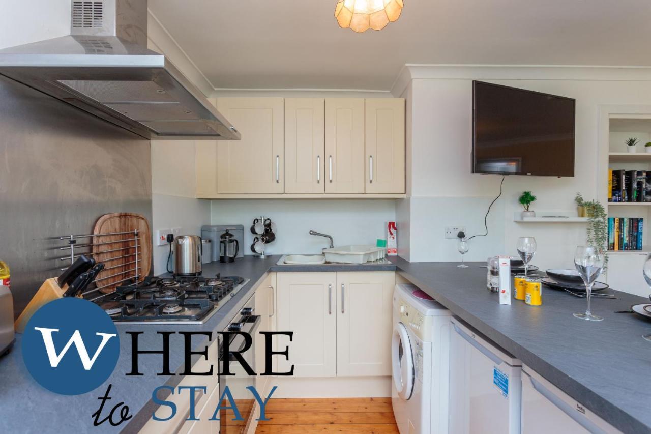 Lovely Apartment By The Hillwood Park-Free Parking EDI Exteriér fotografie